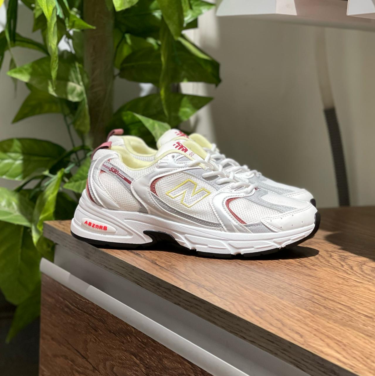 New Balance 530 Yellow Estif