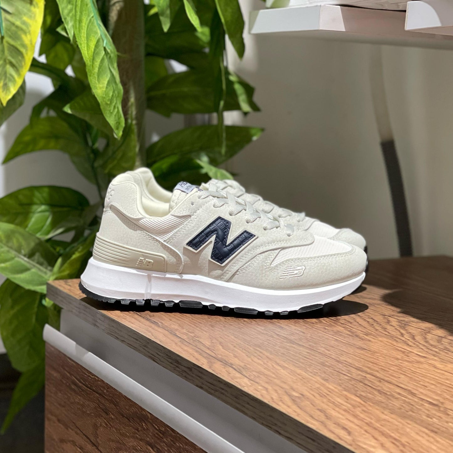 New Balance 520 White