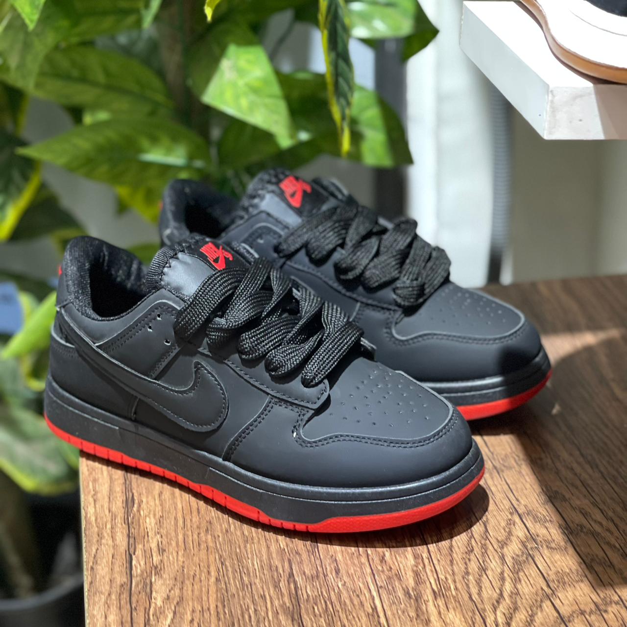 Nike SB DUNK Black