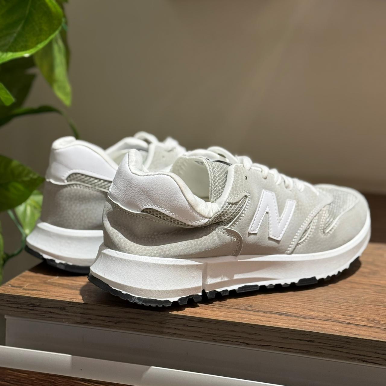 New Balance Grey
