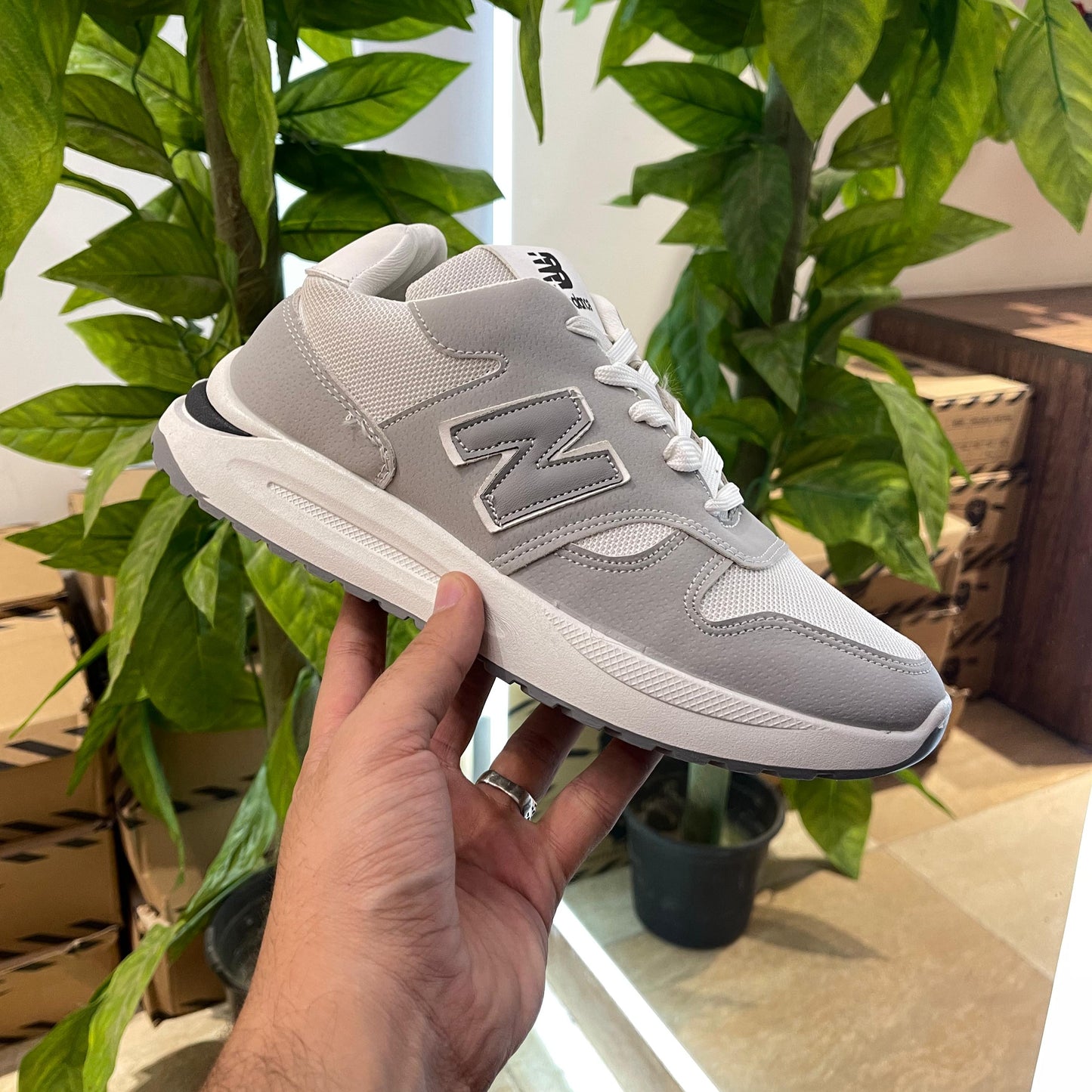 NEW BALANCE GREY