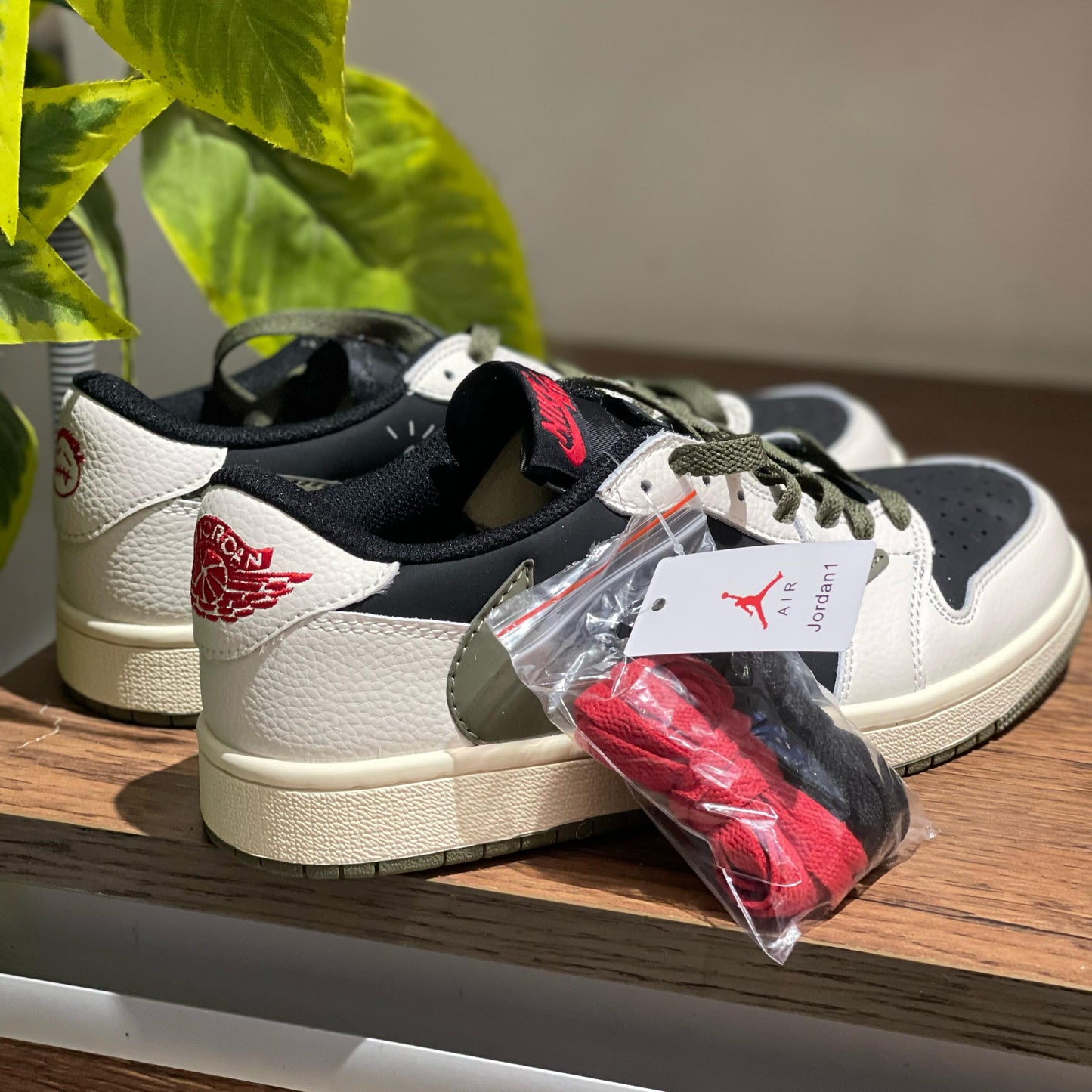 Nike Jordan Travis Scott