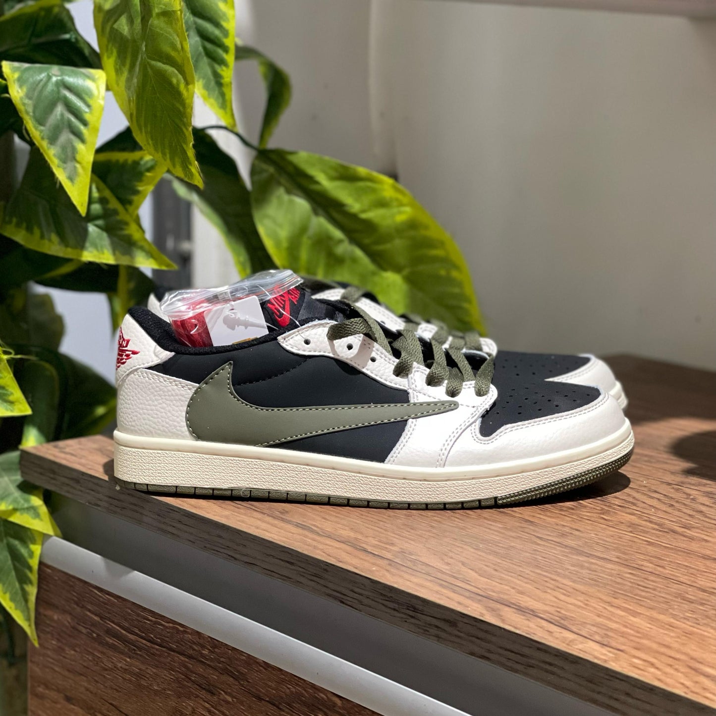 Nike Jordan Travis Scott