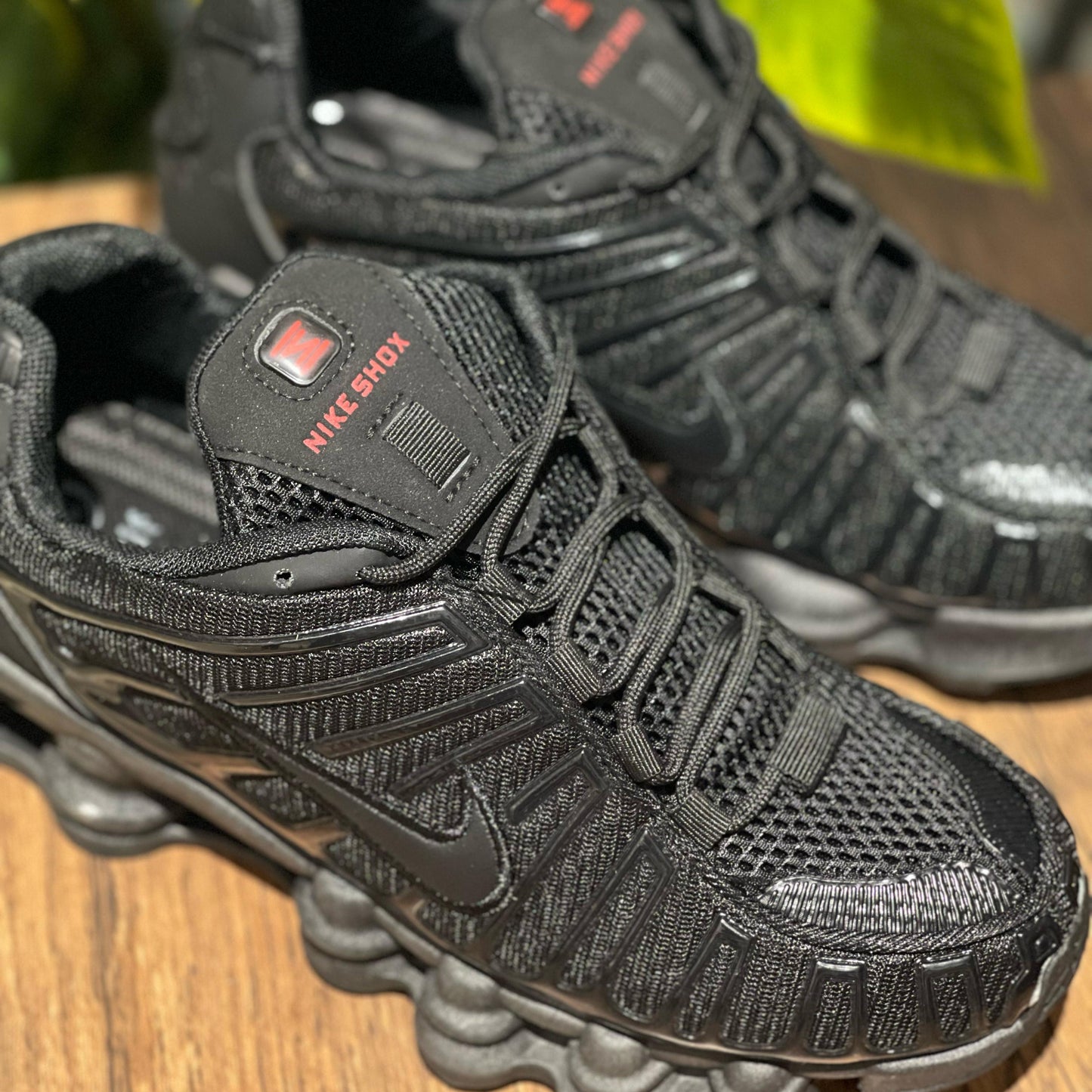 Nike Shoks Black