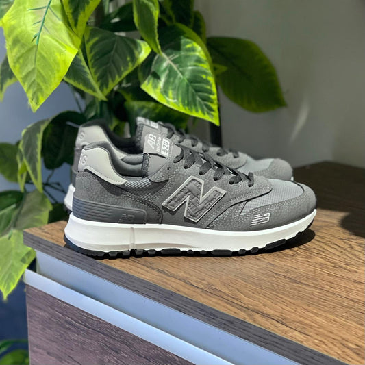 New Balance 520 Grey1