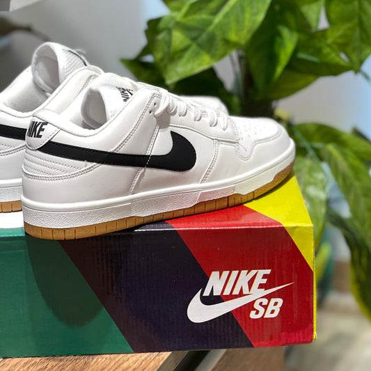 NIKE SB WHITE  "With Box"