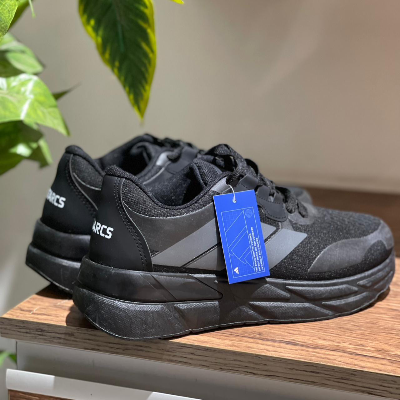 Adidas ADISTARCS Black