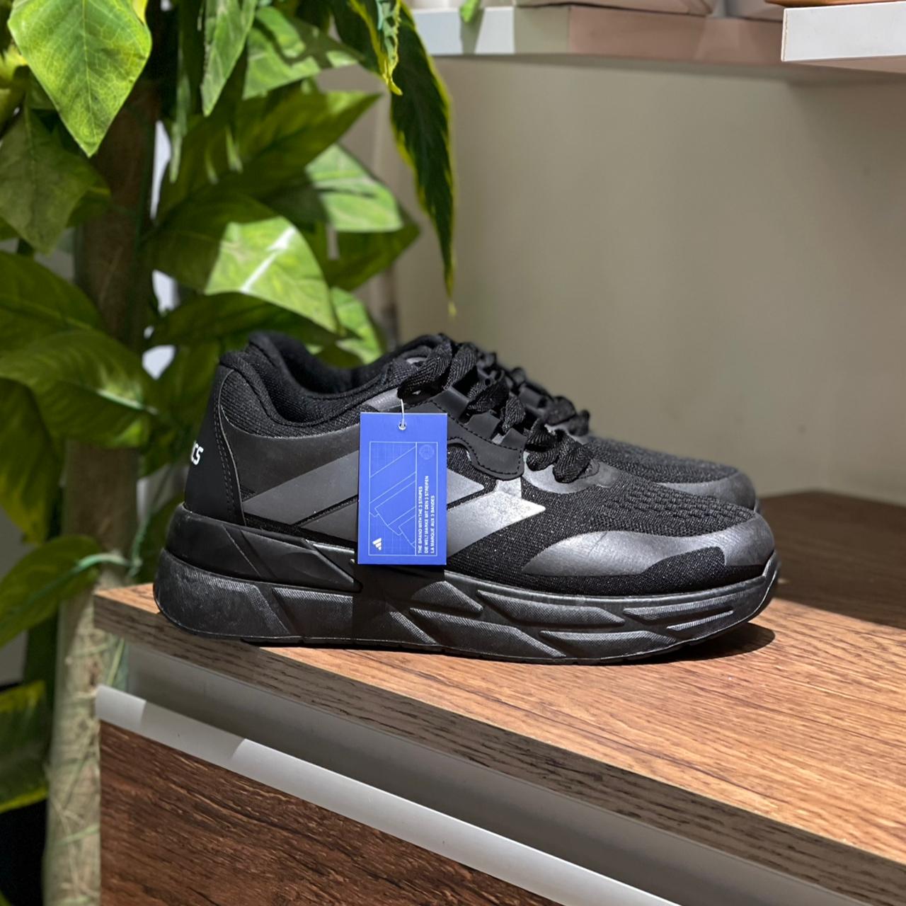 Adidas ADISTARCS Black