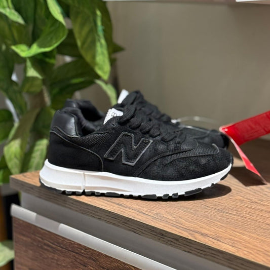 New Balance Black