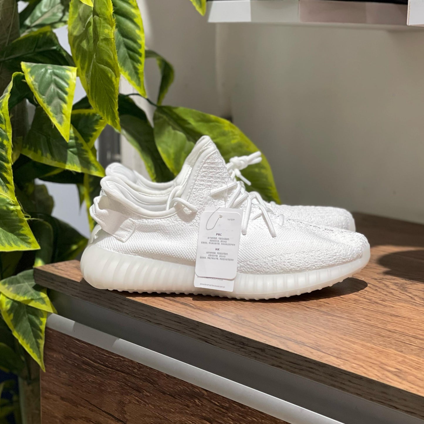 Yeezy 350 White ( Mirror Original )