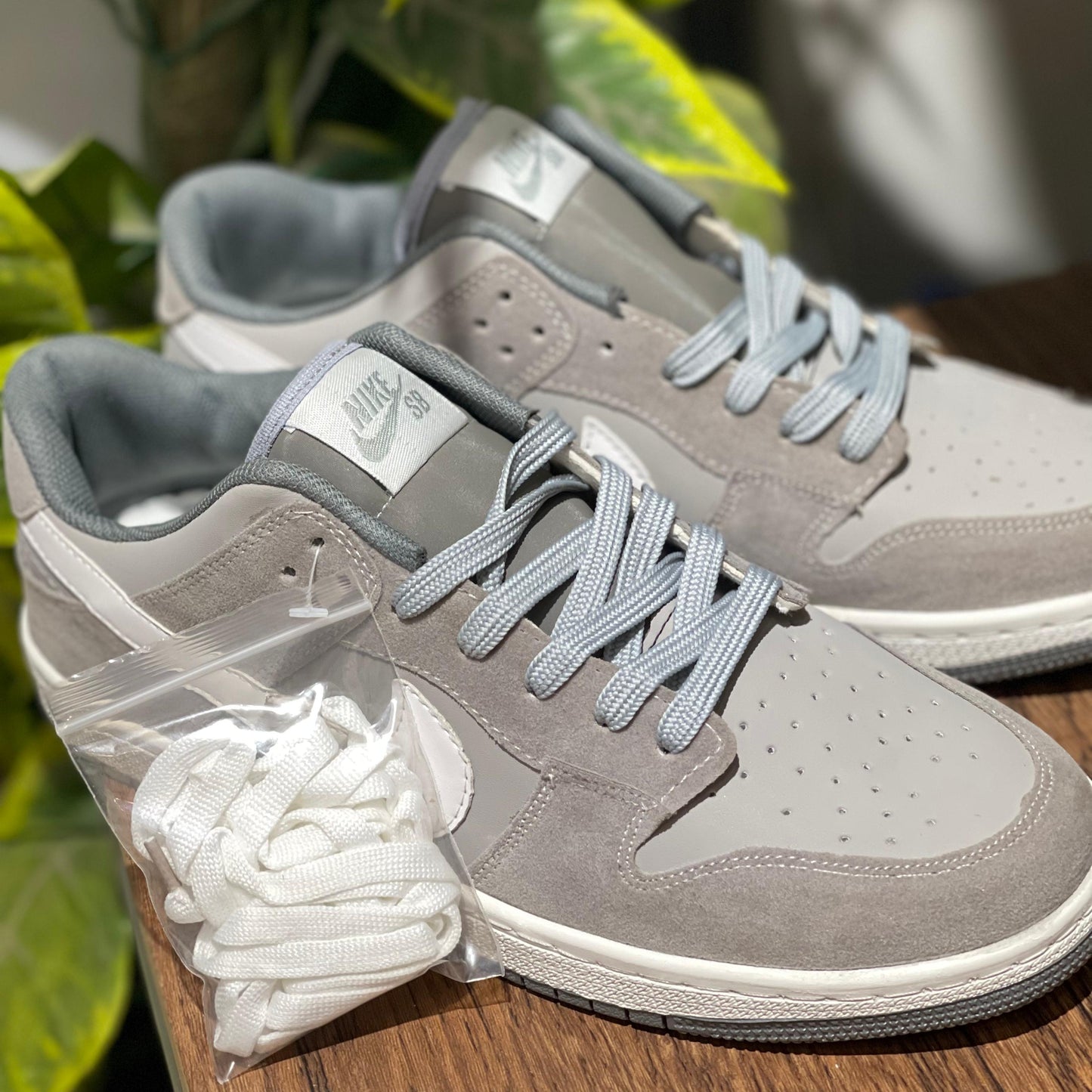 NIKE SB DUNK GREY