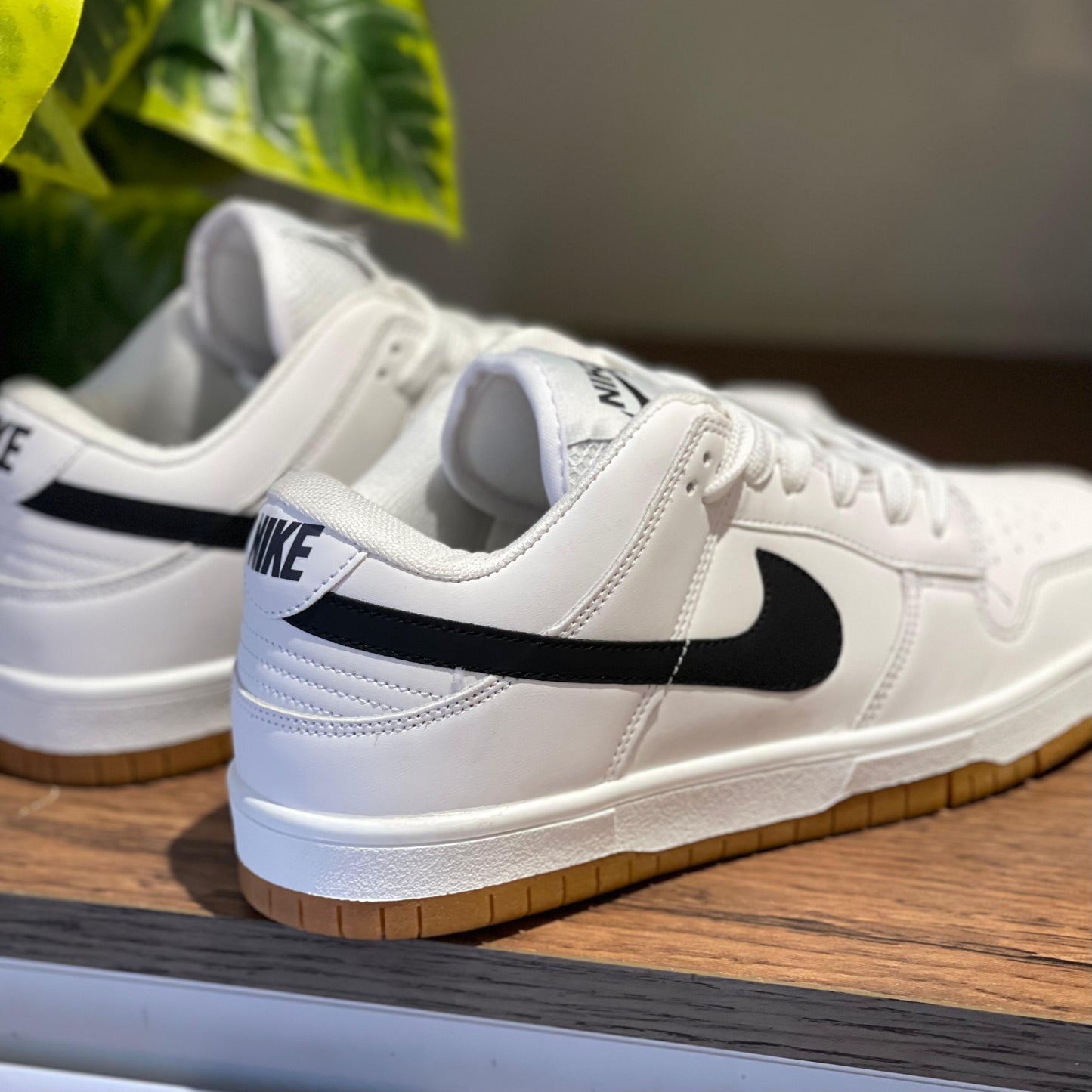 NIKE SB WHITE  "With Box"