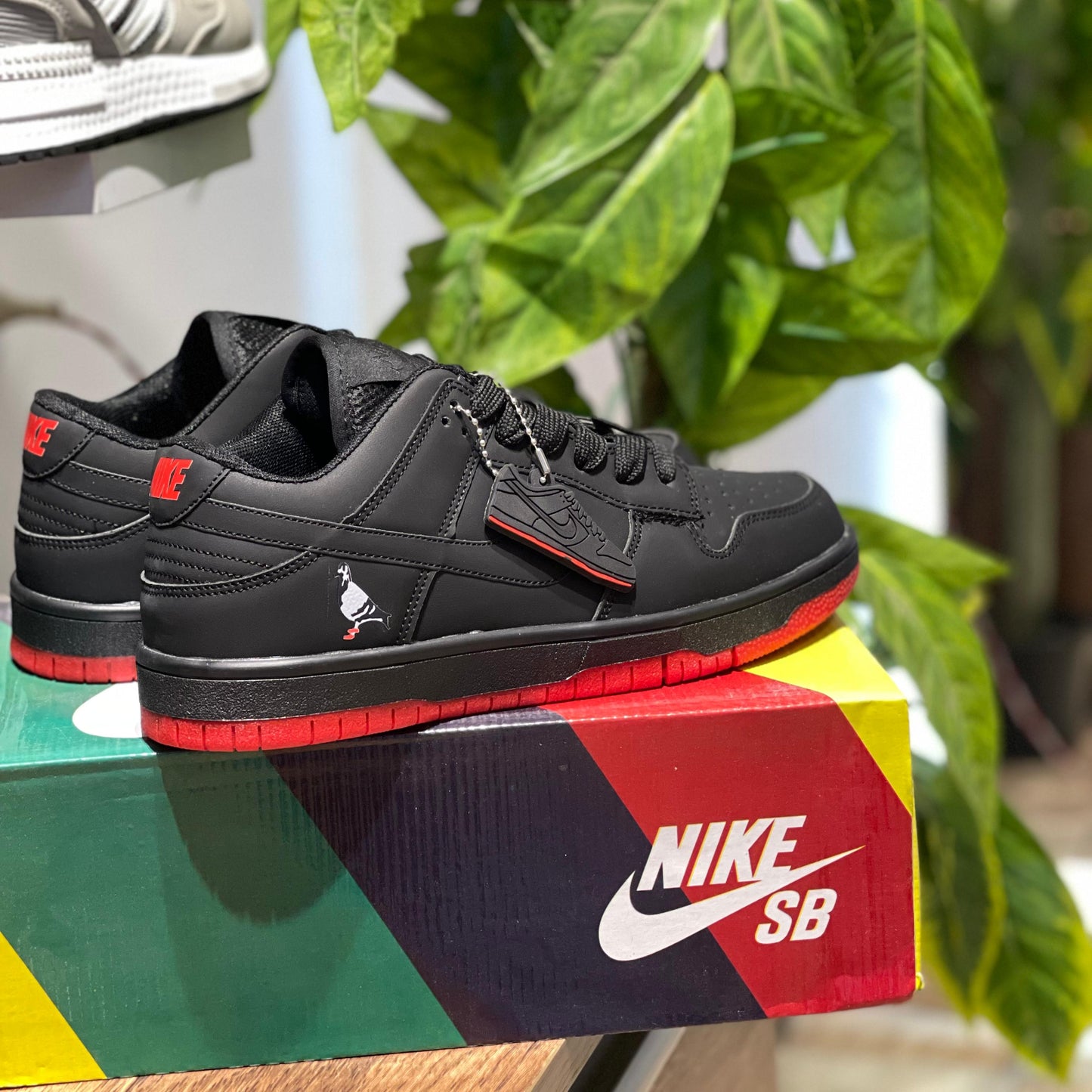 NIKE SB BLACK "With Box"