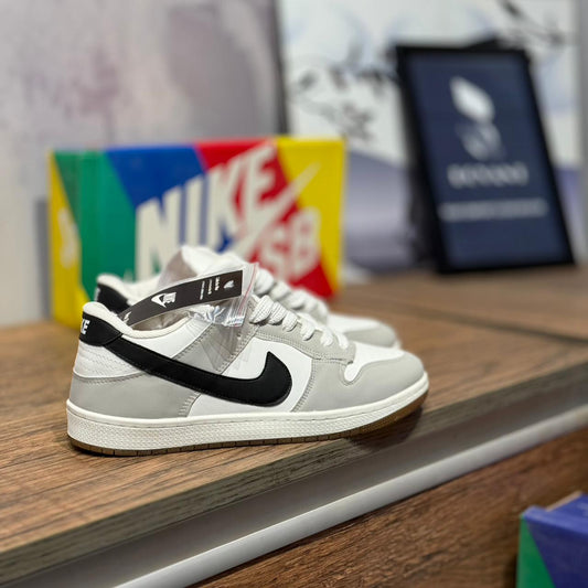 NIKE SB DUNK